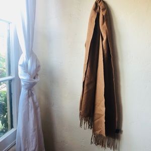 NWOT wool scarf with fringe